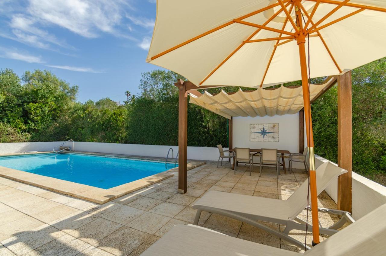 Villa Diani บินิเบกา ภายนอก รูปภาพ